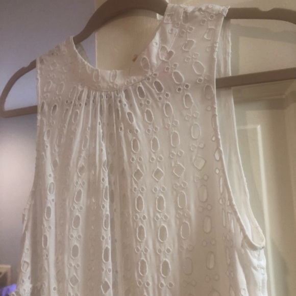 White Lilly Pulitzer eyelet dress - Picture 6 of 7